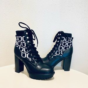 GUESS Grows-R Knit Logo Platform Heel Black Booties Size 9 NEW